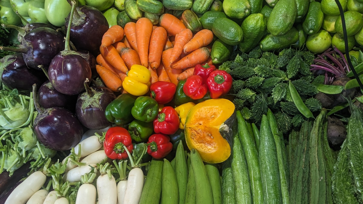 Vibrant salads and raw vegetable dishes